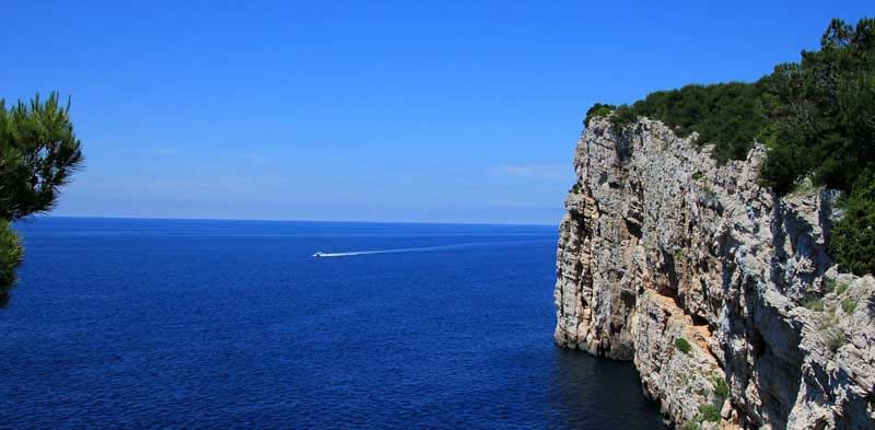 Kornaten Kroatien Steilküste Karstgestein